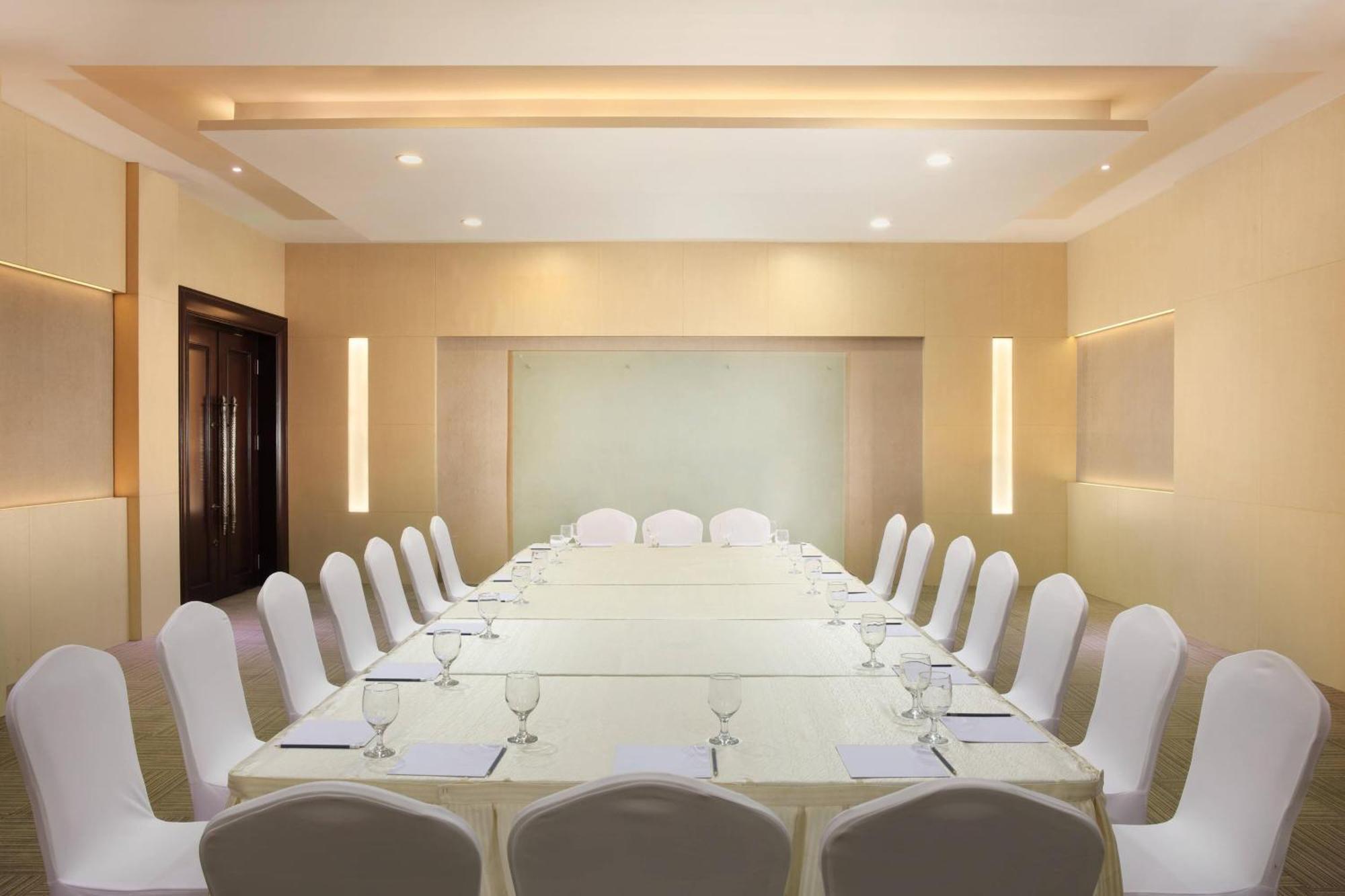 Four Points By Sheraton Medan Extérieur photo