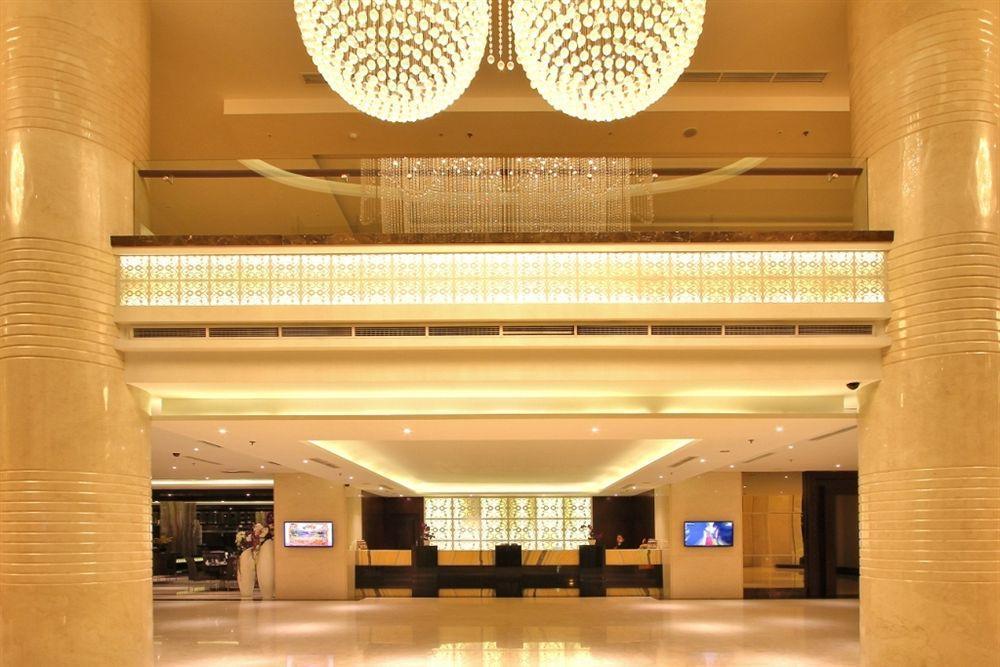 Four Points By Sheraton Medan Extérieur photo