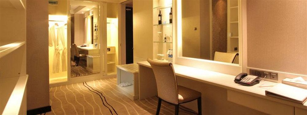 Four Points By Sheraton Medan Extérieur photo