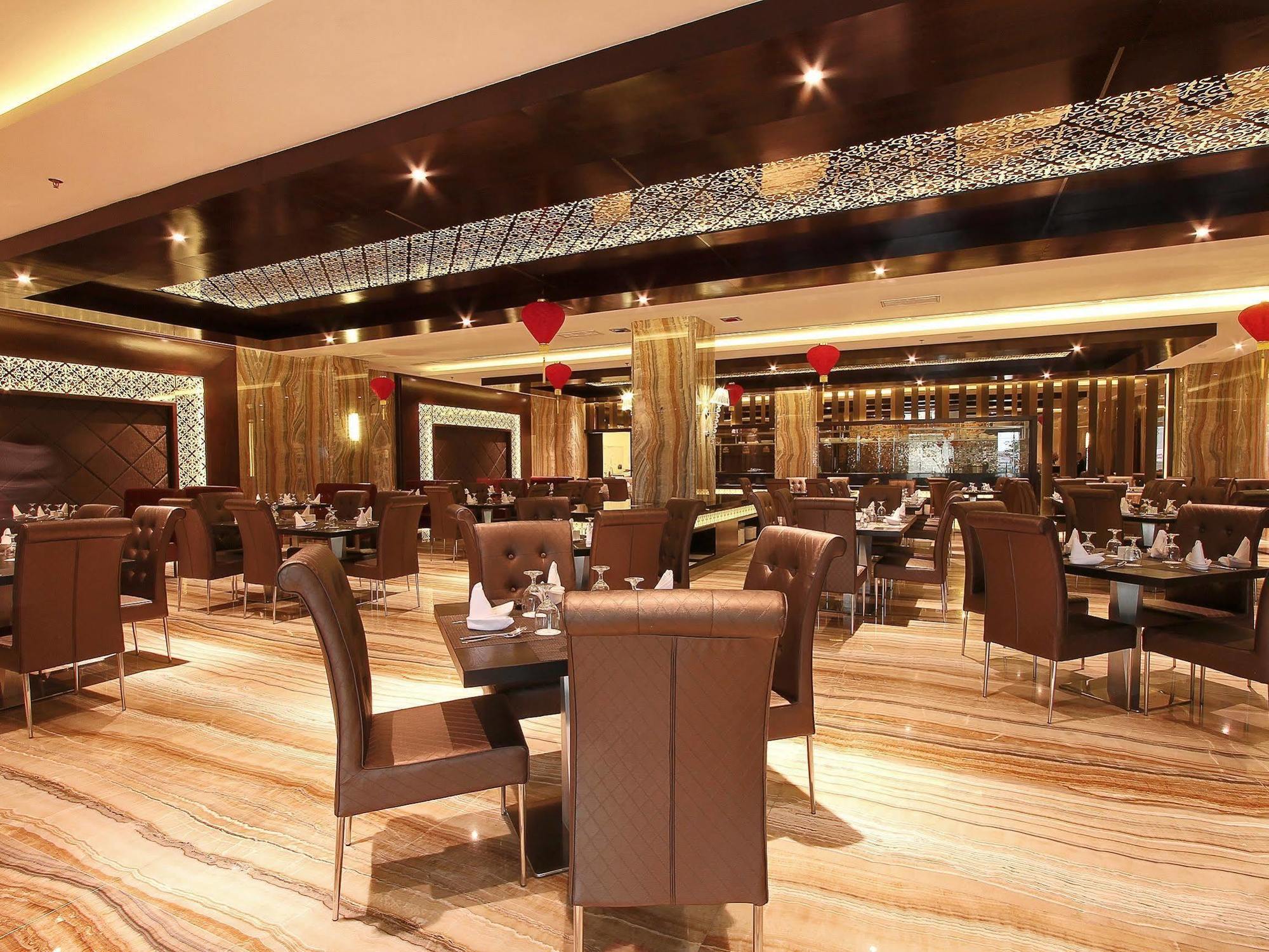 Four Points By Sheraton Medan Extérieur photo